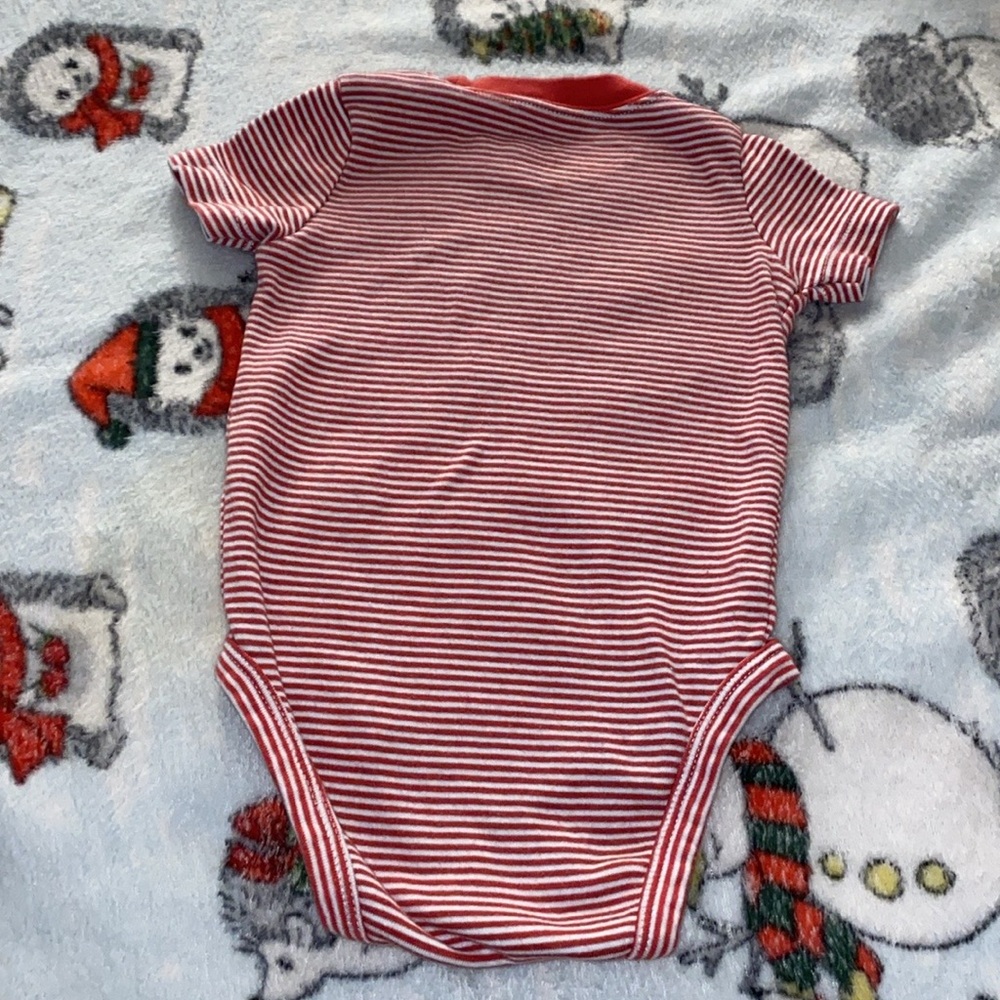 ❣️Carter’s❣️Assortment of Boy’s 18 months Shorts and Onesies - Picture 9 of 11